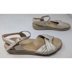 SAS Women's Sandals Twist Again Size 8.5 N Narrow White Ankle Strap‎ Shoes